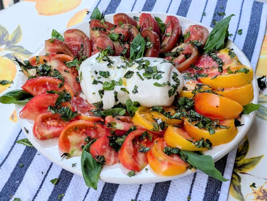 Summer Heirloom Tomato and Burrata Salad Recipe