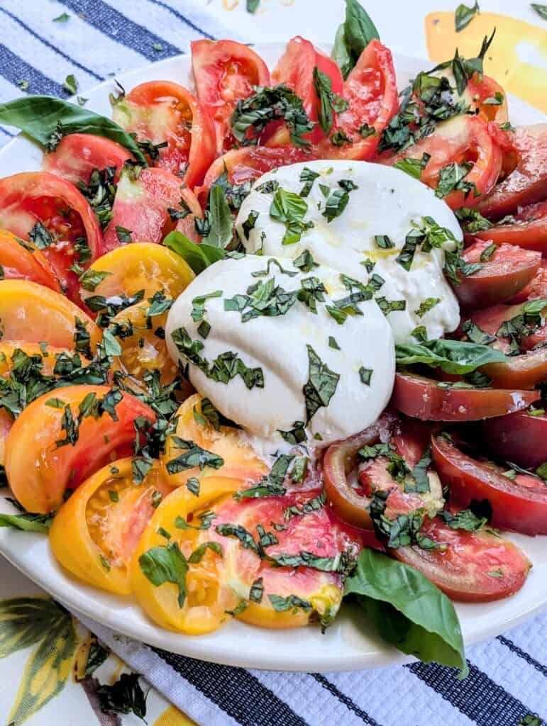 Summer Heirloom Tomato and Burrata Salad Recipe