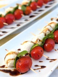 Easy Caprese Salad Bites with Cherry Tomatoes - Foods & Friends