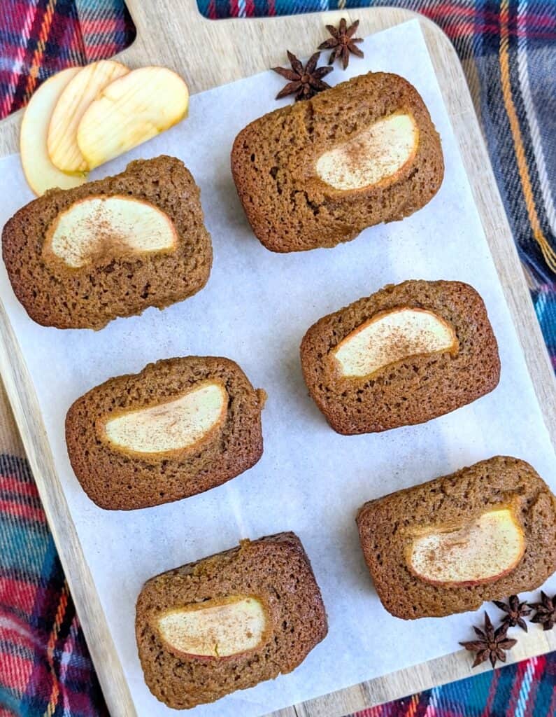 Apple Cinnamon Bread Mini Loaves {With Applesauce}