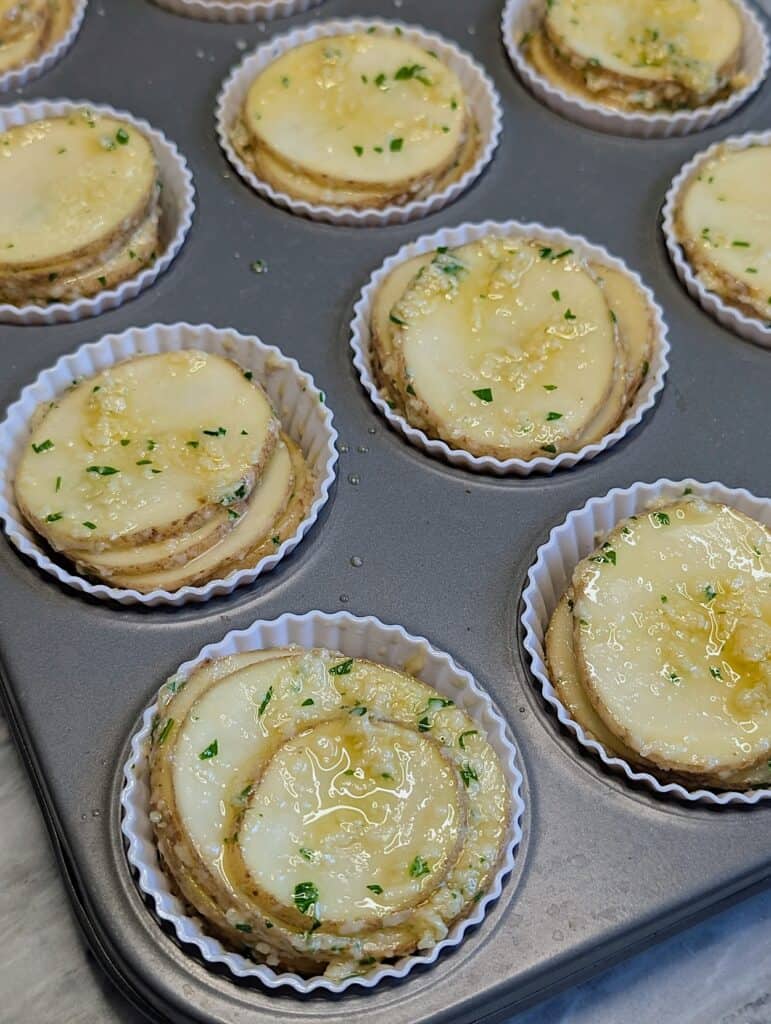Crispy potato stacks in muffin tin
